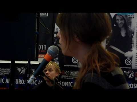 Laura Jansen - Single Girls | live at the Coffee Company, Groningen