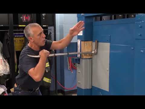 Forcible Entry On An Inward Opening Wood Door Jamb - Firehouse Innovations LI