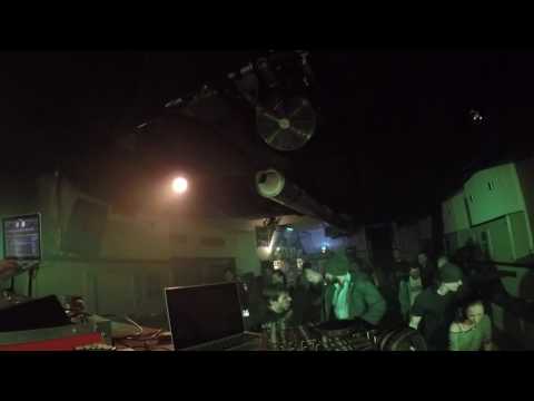 dj D-t3ch - Shake it (Velbloud music bar - České Budějovice) 18.2.2017 part 10