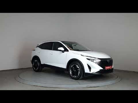 Nissan Qashqai 1.3 MILD HYBRID SV PREMIUM MANUAL * - Image 2