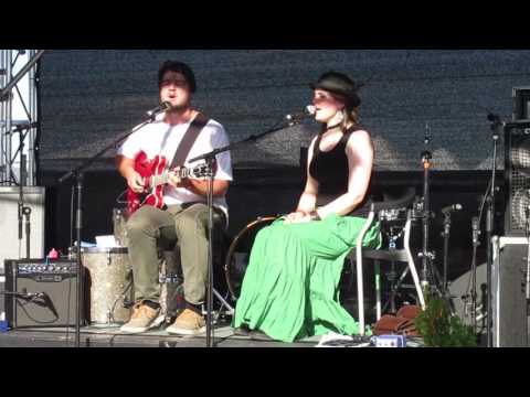 Little Boxes - Tilley & Ben Lawless (Malvina Reynolds / Pete Seeger cover)