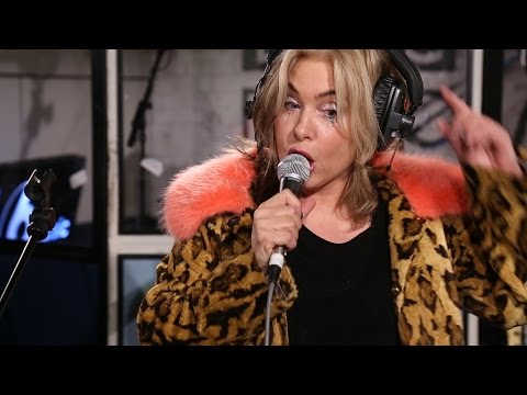 Brix & The Extricated Pneumatic Violet (6 Music Live Room Session)