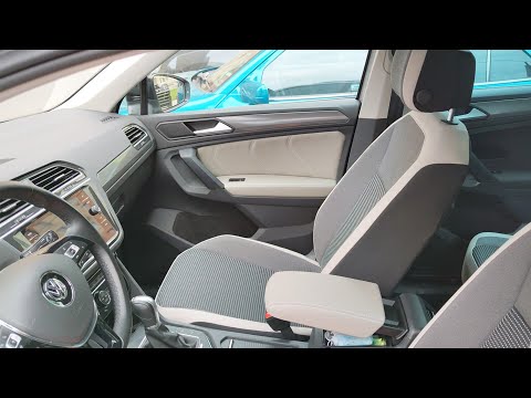 Volkswagen Tiguan: меняем обшивку дверных карт и подлокотника. Как разобрать и поставить?