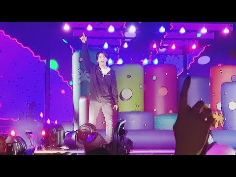 BTS Anpanman 190601 Speak Yourself World Tour in London