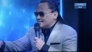 Download lagu Showcase Lejen Ria Zamani & Ameng - Falsafah Cinta mp3