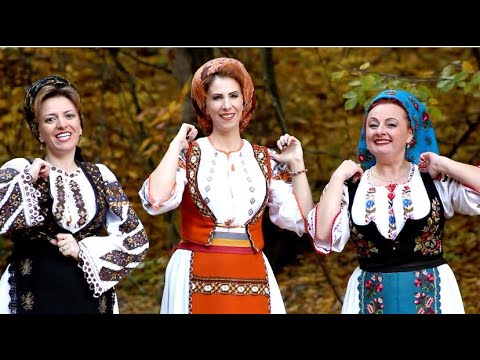 "Flori Muresene" - Ionela Morutan, Maria Butila si Livia Sorlea