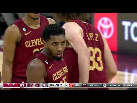 Donovan Mitchell scored 71 pts 8 rebs 11 assists