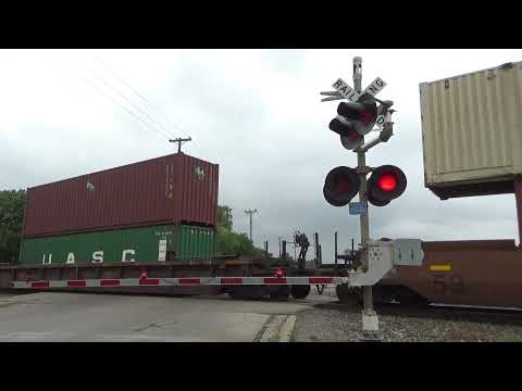 Railroad Crossing | W Biddison St, Fort Worth, TX