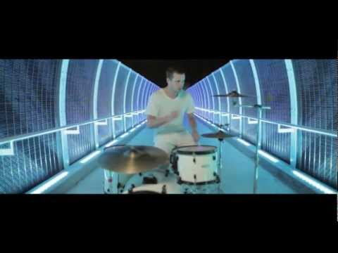 Young Liars - Colours [Official Music Video]