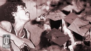 Download lagu Iwan Fals - Sarjana Muda ( Karaoke Video) mp3