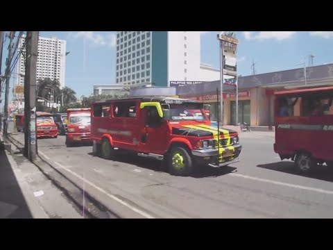 CATCHING A TAXI (AMONG THE JEEPNEYS) DAVAO CITY (2016)