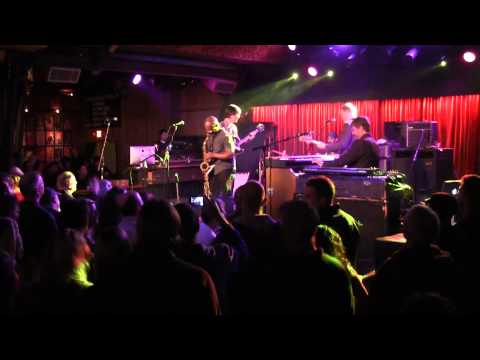"Right On" by The Greyboy Allstars - Live at The Belly Up - 2013-12-21
