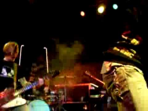 gunslikegirls 04/01/06