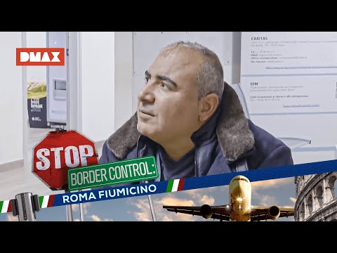 A passenger becomes particularly agitated at the document check | Stop Border Control Fiumicino