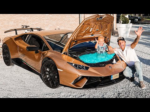 ZWEMBAD MAKEN IN MIJN LAMBORGHINI!