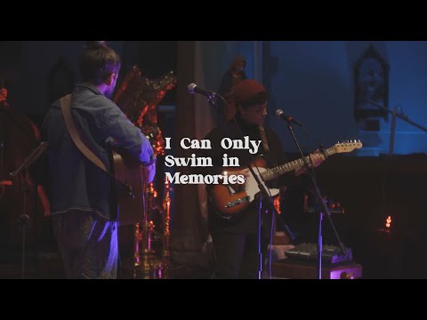 Peter & Kerry - I Can Only Swim In Memories [Live]