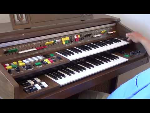 Demo Yamaha Electone C-55N