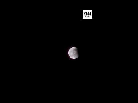 Eclipse lunar é visto no Brasil: veja registro de Cabo Frio, no RJ