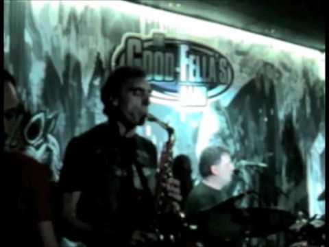 Deep Purle- Smoke On The Water - cover by The Goodfellas Band