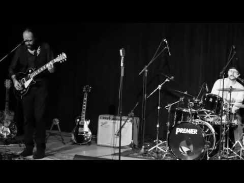 Celso Salim Band (Live) - Devil in You