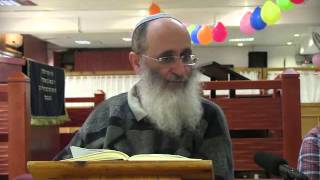 פרשת מצורע | מדוע הטהרה נעשית באמצעות טבילה במים דווקא? (חומש הראיה) – הרב אורי שרקי