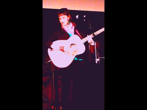 Wee Weaver - sung by Kathryn Claire