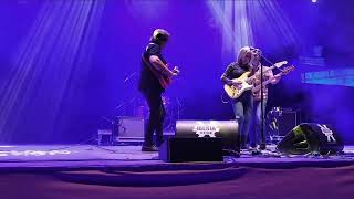 TAHÚRES ZURDOS - El chico de la mirada asustadiza (IBERIA FEST) 08-10-2022