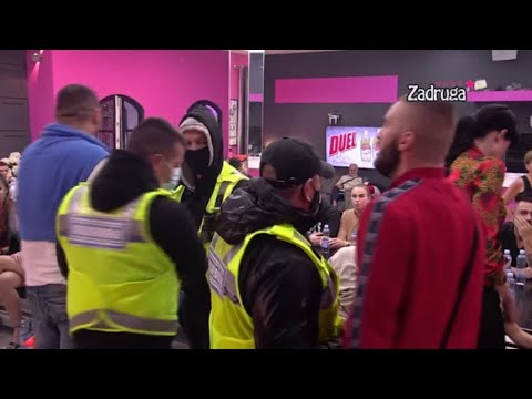 Obezbedjenje momentalno uletelo u Zadrugu - Filip Car napravio potpuni haos