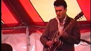 Mulberry Street -- Larry Carlton cover