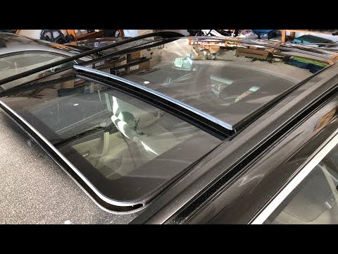 BMW Panoramic MOONroof reset.I show you the procedure to fix many sunroof issues by resetting