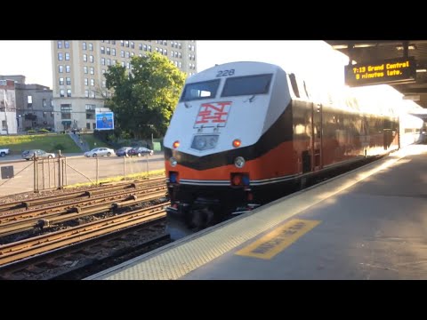 MNCR/CDOT New Haven Line: P32AC-DM (NH Scheme) Bypasses Mount Vernon East.(HD)