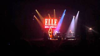 AYO   Live @ Bobino   How Many Times People