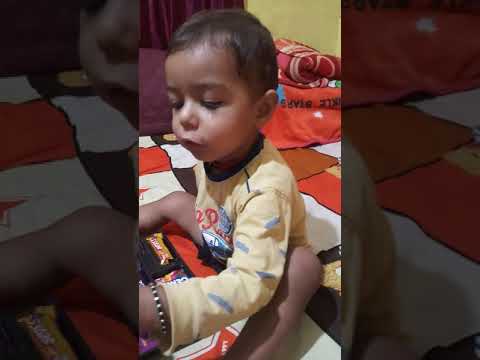 Atharva chocolate ke chatore😍😍😍