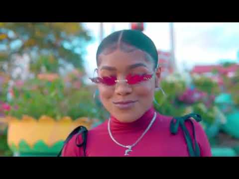 Déjame e  Ingrid Laien Ft Los Del Fino - Revisando Celular Parte 1