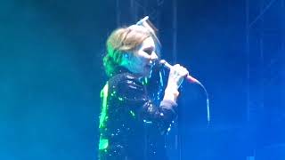 THE CARDIGANS - &quot;Sweet Child O&#39;Mine&quot; and &quot;Erase/Rewind&quot; (Festival Vive Latino, March 14th, 2020)
