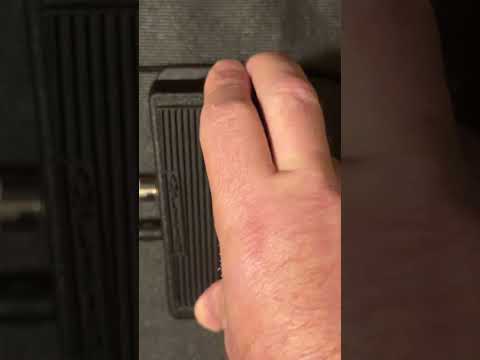 Dunlop CBM95 Cry Baby Mini Wah Pedal image 8