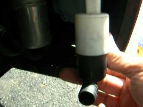 comment demonter gicleur lave glace clio 2