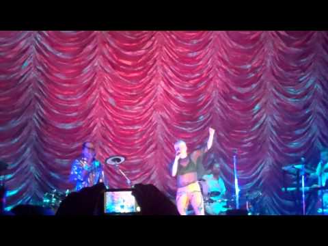 Robyn Feat. Rye Rye "Never Will Be Mine" Live in Phoenix 8/3/11