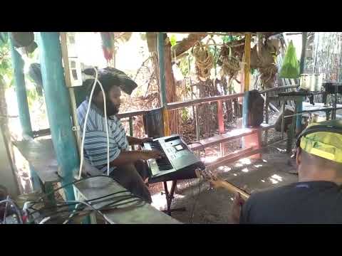 Raiwat- kande mahn live rehes by m-bloods band.