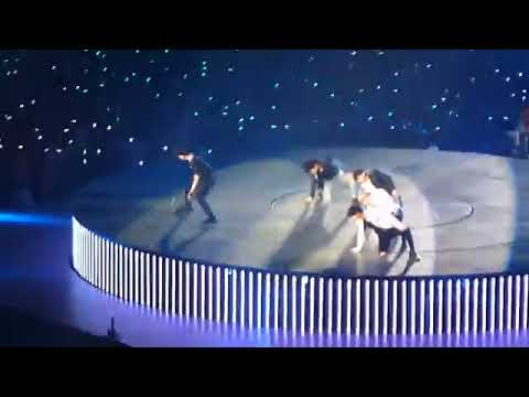 170728 SMTOWN TOKYO DOME Everybody Onew butt^^;