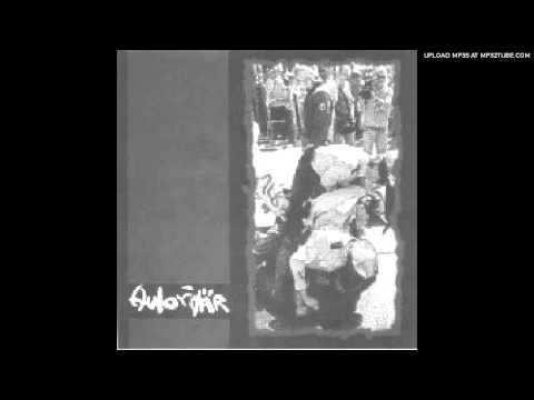 Autoritär - Marching Off To War