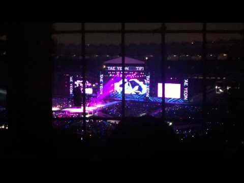 122209 SMTOWNINA "DJ Got Us Falling In Love Again"