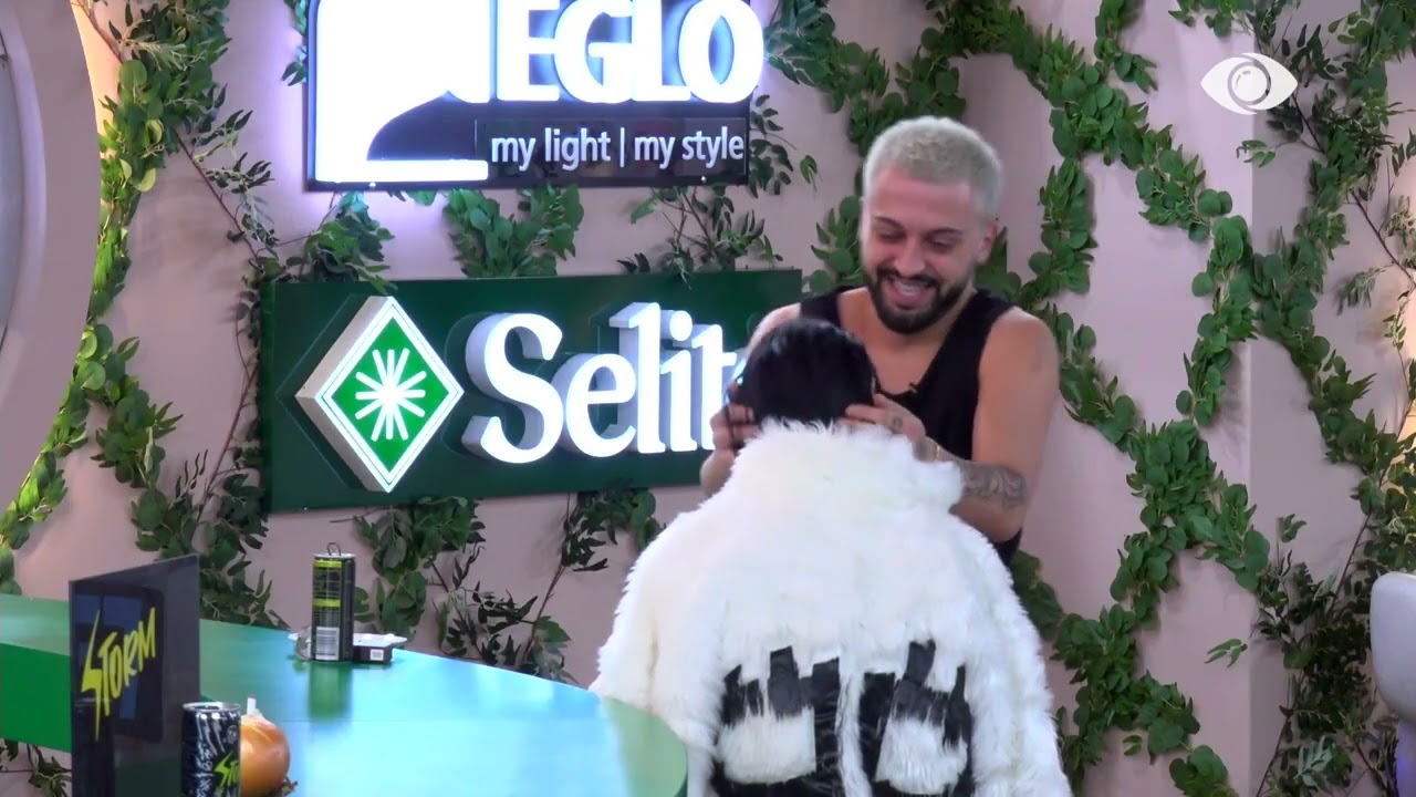 “Mos u panikos”/ Gjesti bisedon me Eglin: G Bani njeriu më i lig këtu