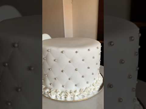 Cómo cubrir tarta con ganache y fondant    #ganache  #fondantcake #tarta