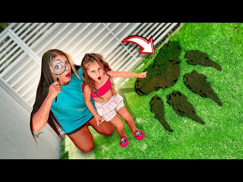 ENCONTRAMOS UMA PEGADA DO MONSTRO ASSUSTADOR NO QUINTAL DA NOSSA CASA!