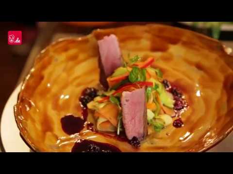 Entenbrust mit Gemüse-Tagliatelle und Waldfruchtsoße