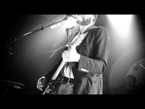 Studio Brussel: Admiral Freebee - Always On The Run (live in Club 69)