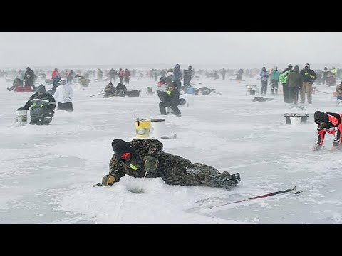 Amazing Giant Fish Fishing Skill in the ice river - Amazing gill net ice fishing