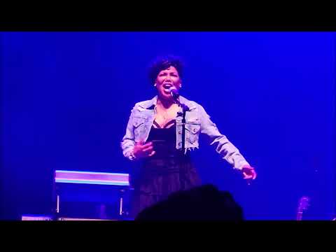 Michel'le  givin' us a taste of "Turn off The Lights" (World Class Wreckin' Cru) - 4/8/2022