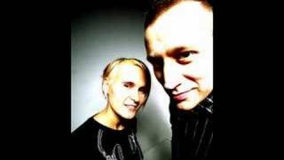 Von Osten bis Westen/Mono und Nikitamann feat. Russkaja